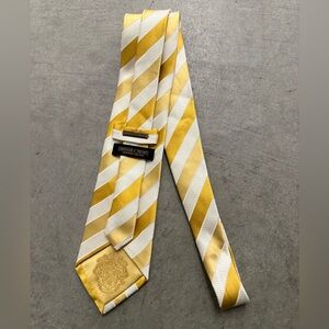 Yellow & White Stripe 100% Silk Donald J Trump Signature Collection Gold Bar Tie